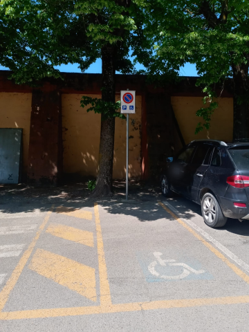 Parcheggio disabili | Castelnuovo Belbo (piazza Umberto I)