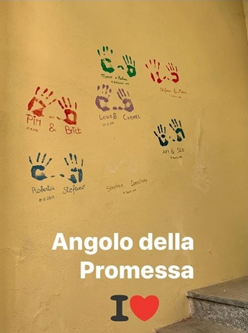 1️⃣1️⃣ The walls tell... | "Corner of the Promise" (I muri raccontano... | «Angolo della Promessa»)
