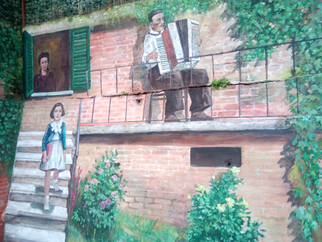 0️⃣4️⃣ The walls tell... | "Musical rehearsals on the terrace" - accordionists of the Musical Band of Fontanile (I muri raccontano... | «Prove musicali sul terrazzo» - fisarmonicisti della Banda Musicale di Fontanile)