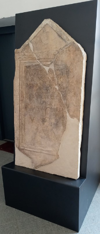 Art Bonus: a caccia di voti per la stele romana di Revigliasco d'Asti