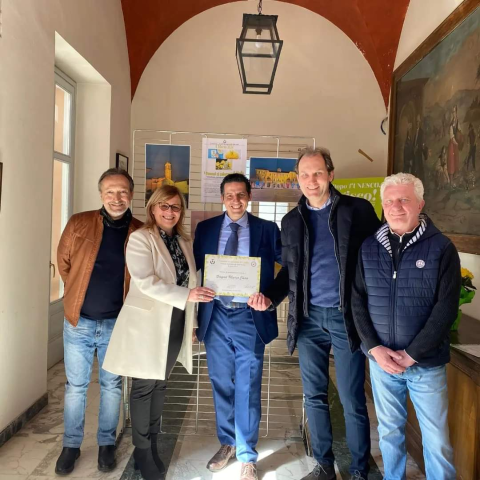 Castelnuovo Belbo: consegnati i premi del concorso “Illumina di giallo il tuo comune”