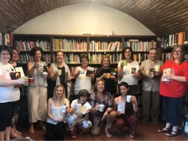 In biblioteca a Villafranca d'Asti le poesie si ascoltano bevendo il tè