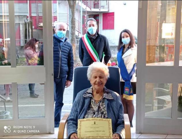 A Canelli Giuseppina Chiavari compie 100 anni, Lanzavecchia: "Un segnale di speranza"