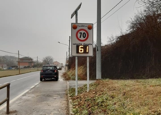 Nuovi cartelli stradali con rilevatore di velocità a San Damiano d'Asti