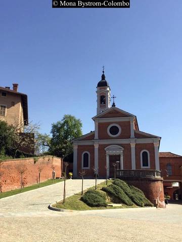 La parrocchiale di Roatto si fa bella: nuova facciata per la chiesa intitolata ai santi Michele e Radegonda