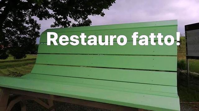 Una panchina fece entrare Fontanile tra i "giganti": la big bench verde acqua compie 5 anni